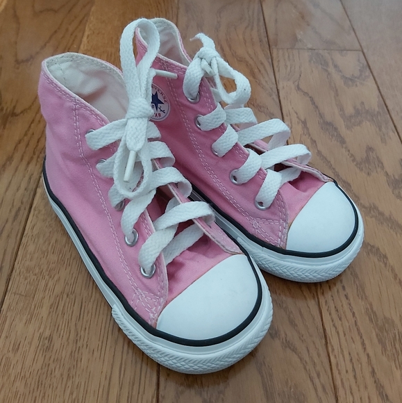 Toddler girl converse shoes - Picture 2 of 7